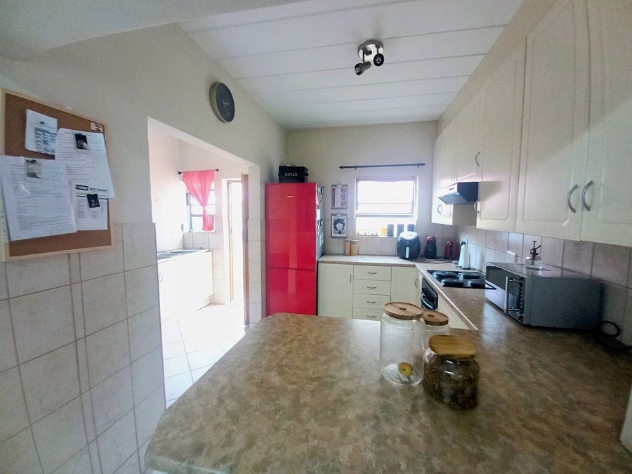 3 Bedroom Property for Sale in Safari Gardens North West